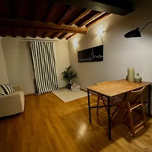 Maison In Centro Storico A Appartamento